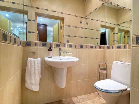 квартира за адресою Херсонська вул., 9-А