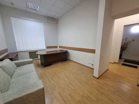 комерційна за адресою Шовковична вул., 16-Б
