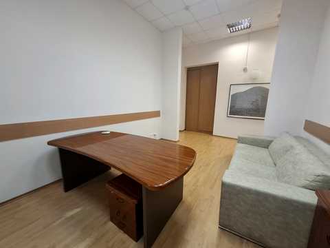 комерційна за адресою Шовковична вул., 16-Б