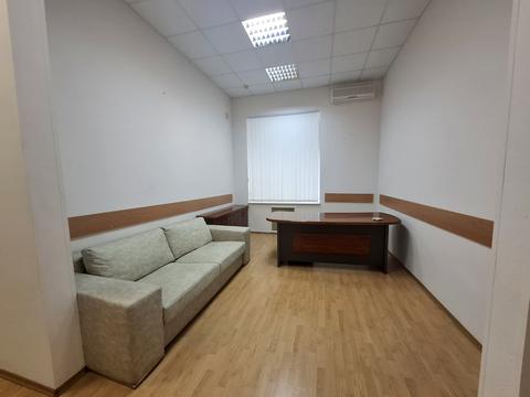 комерційна за адресою Шовковична вул., 16-Б