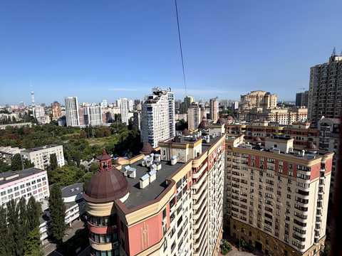 квартира за адресою В'ячеслава Чорновола вул., 25