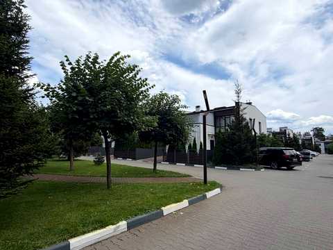 будинок за адресою Найкраща вул. (Ломоносова), 74