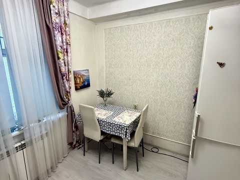 квартира за адресою Братиславська вул., 38