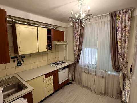 квартира за адресою Братиславська вул., 38