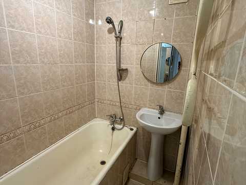 квартира за адресою Братиславська вул., 38