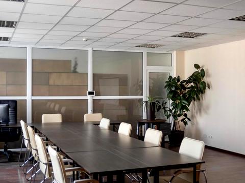 комерційна за адресою Полярна вул., 20А