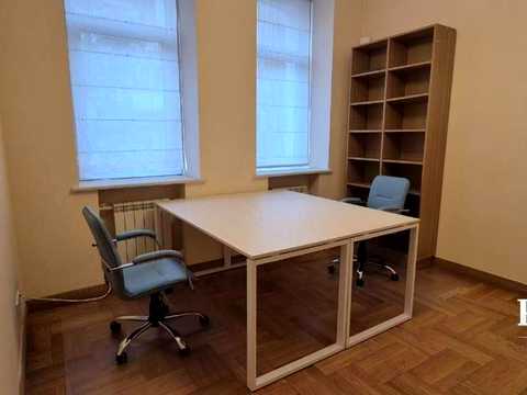 комерційна за адресою Інститутська вул., 9В