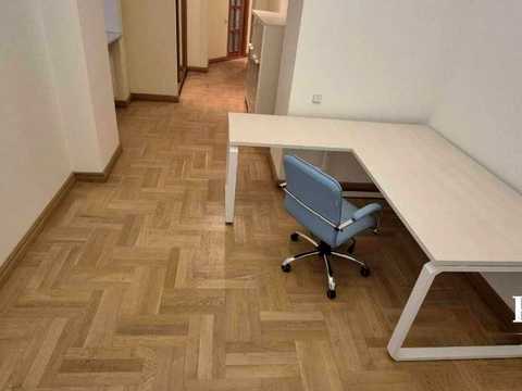 комерційна за адресою Інститутська вул., 9В