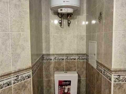 комерційна за адресою Інститутська вул., 9В