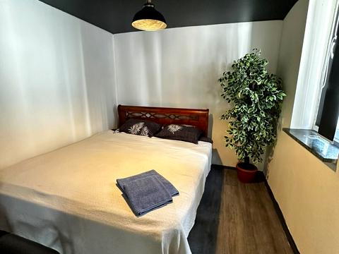 комерційна за адресою Домбровського вул., 50