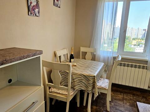 квартира за адресою Академіка Глушкова просп., 15