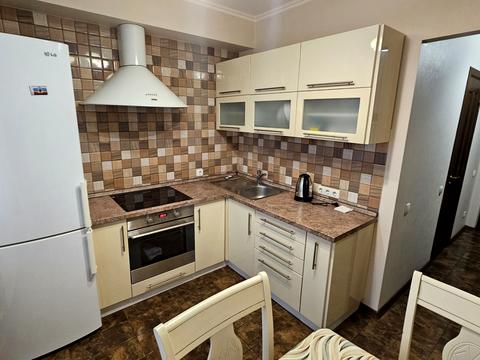 квартира за адресою Академіка Глушкова просп., 15