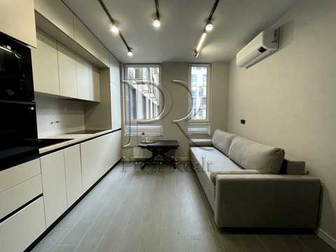 квартира за адресою Салютна вул., 2к6