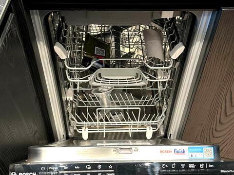 1873039222458009