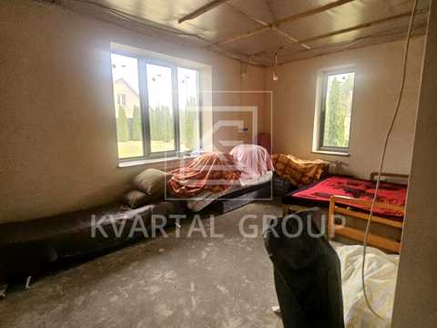 будинок за адресою вул. Прирічна, 10