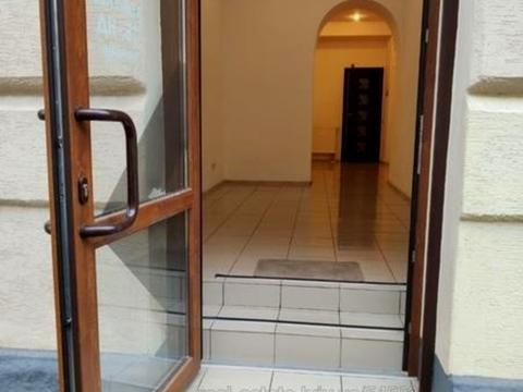 коммерческая по адресу Госпитальная ул., 26