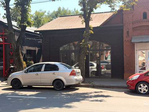 коммерческая по адресу Подільська ул., 66