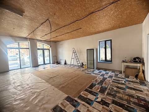 коммерческая по адресу Подільська ул., 66