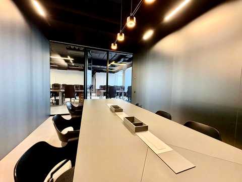 комерційна за адресою Мечникова вул., 19