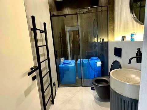 комерційна за адресою Мечникова вул., 19
