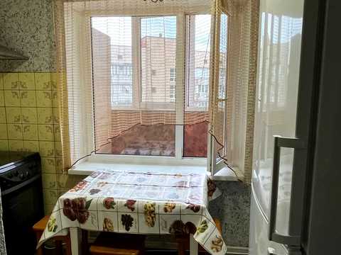 квартира за адресою Олександра Махова вул. (Жолудєва), 1-Г