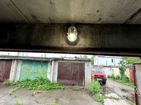 паркоместо по адресу Покільска ул. (Камышинская), 4