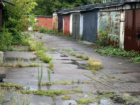 паркоместо по адресу Покільска ул. (Камышинская), 4