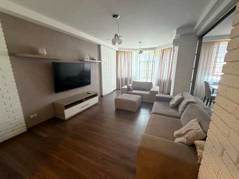 квартира за адресою Дмитрівська вул., 75
