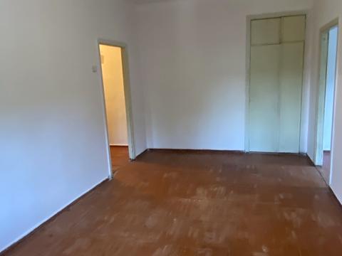 квартира по адресу Слави ул., 15
