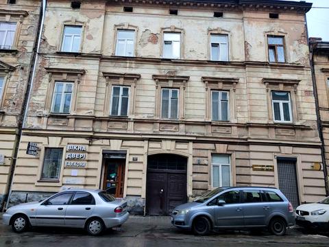квартира за адресою Під Дубом вул. (Космонавтів), 4а