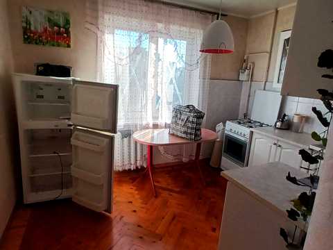 квартира за адресою Героїв просп., 27