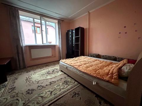 будинок за адресою Євгена Коновальця вул.