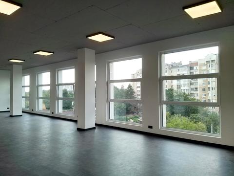 комерційна за адресою Незалежності вул., 52