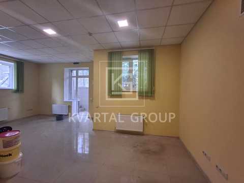 комерційна за адресою 8 Березня, 26А