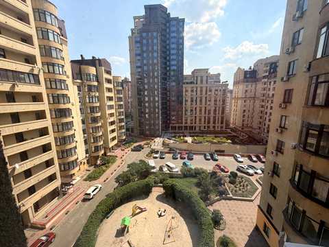 квартира за адресою Дмитрівська вул., 69