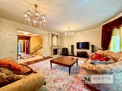 будинок за адресою Курортна вул., 9