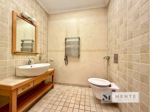 будинок за адресою Курортна вул., 9