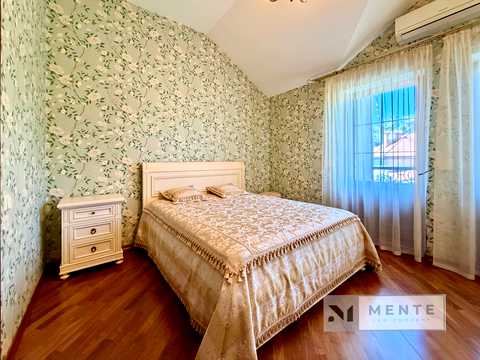будинок за адресою Курортна вул., 9