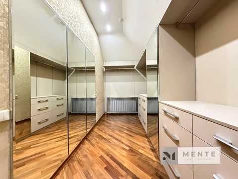 будинок за адресою Курортна вул., 9