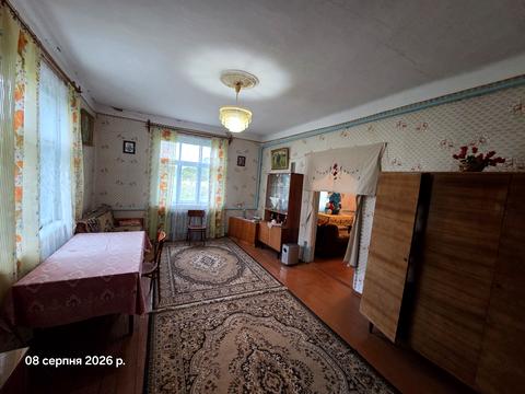 будинок за адресою с. Озеряни, Залізнична, 18