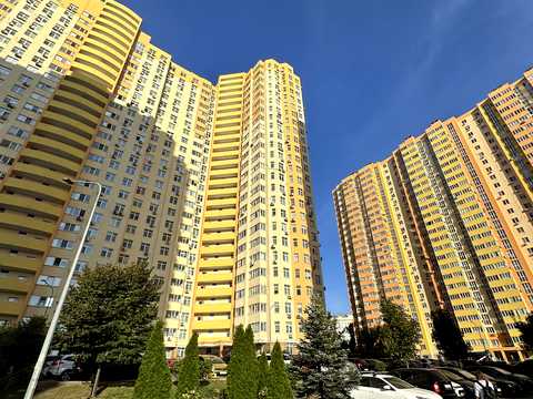 квартира за адресою Сім'ї Кульженків вул. (Петра Дегтяренка), 37