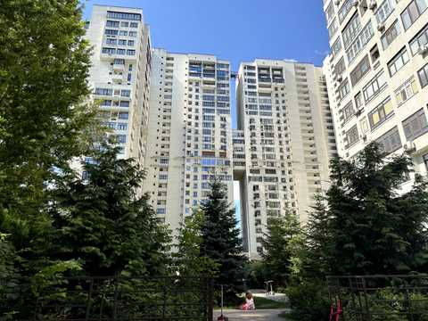 квартира за адресою Євгена Коновальця вул. (Щорса), 44-А