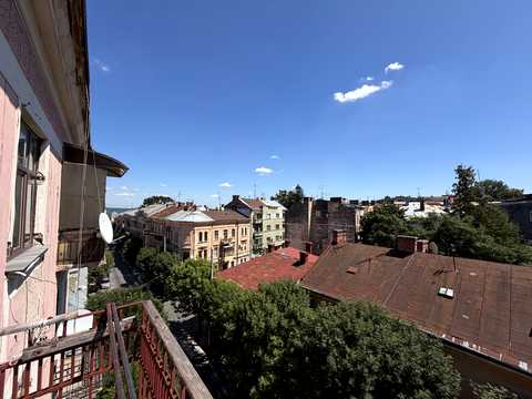 квартира за адресою Богдана Хмельницького вул., 52