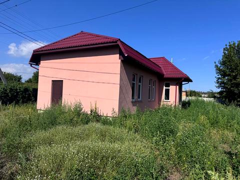 комерційна за адресою Миру, 1а