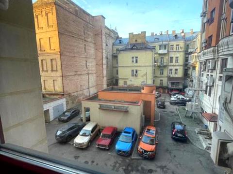 квартира за адресою Київ, Шота Руставелі вул., 44