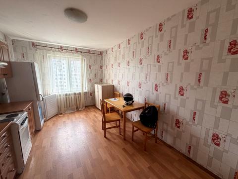 квартира по адресу Драгоманова ул., 1-Б