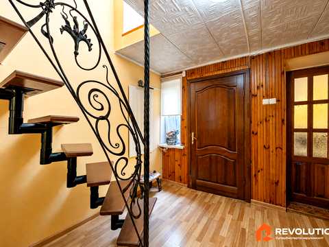 будинок за адресою Олега Онікієнка вул., 38/1