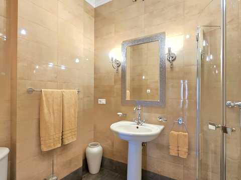 квартира за адресою Заньковецької вул., 8