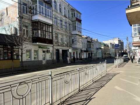 комерційна за адресою Межигірська вул., 22