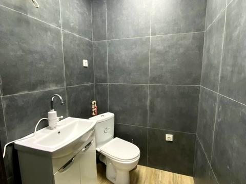 комерційна за адресою Височана вул., 18 к26